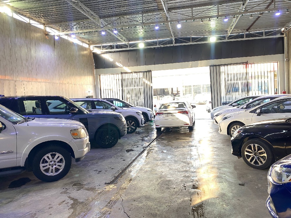 showroom-image